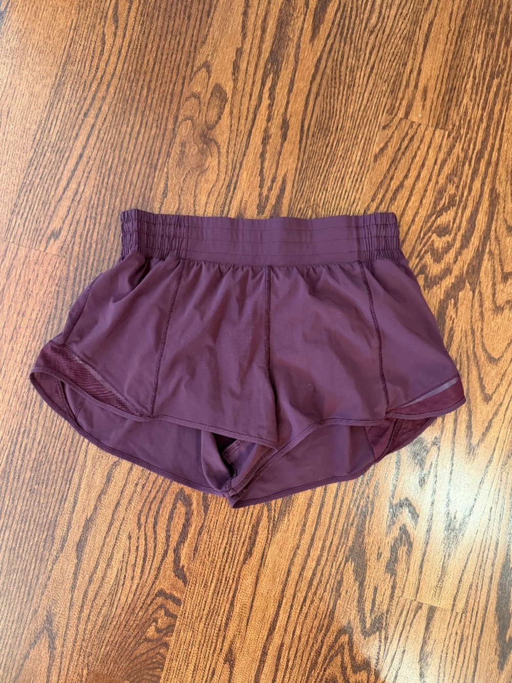 Lululemon Hotty Hot shorts lined, high rise 2.5" size 8